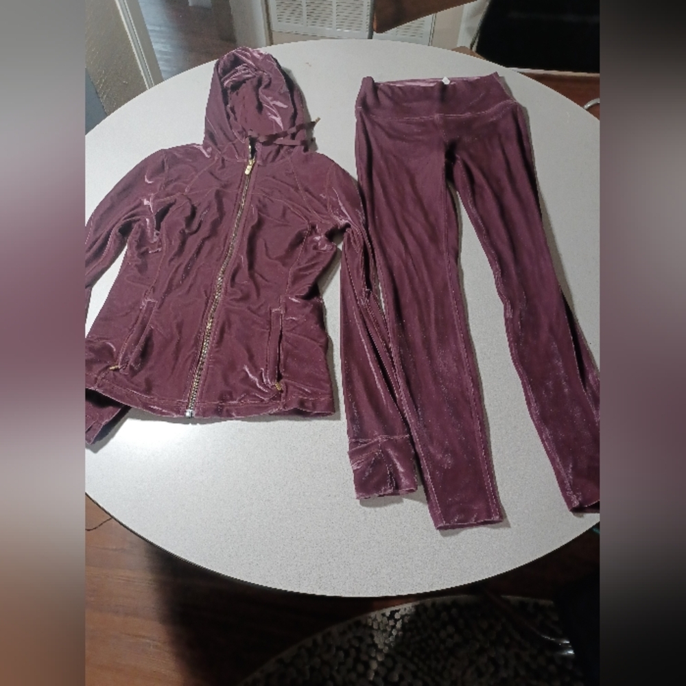 Lululemon Velvet Define/wunder Under 8